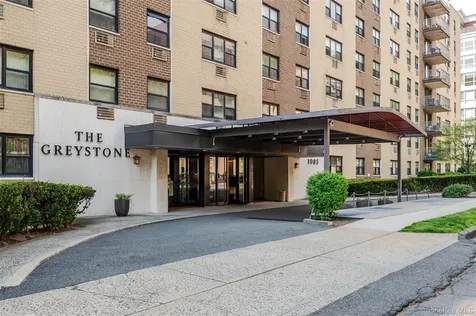 1085 Warburton Avenue Yonkers NY 10701