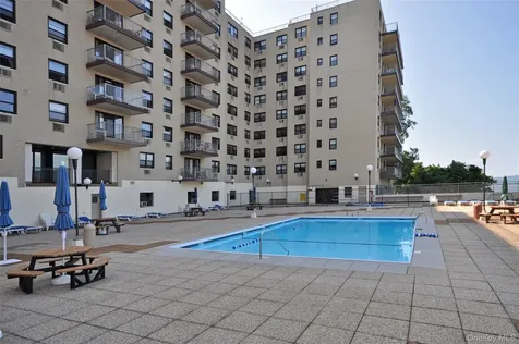 1085 Warburton Avenue Yonkers NY 10701