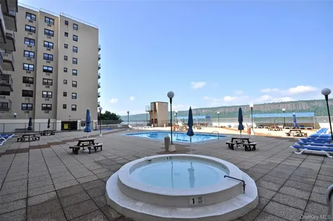 1085 Warburton Avenue Yonkers NY 10701