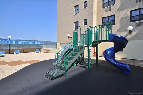 1085 Warburton Avenue Yonkers NY 10701