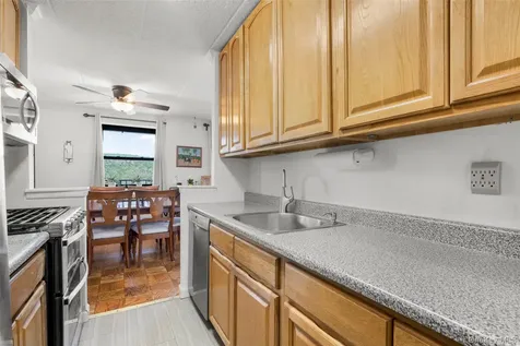 1085 Warburton Avenue Yonkers NY 10701