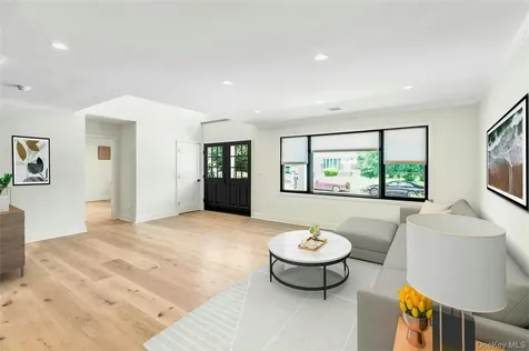 8 Allison Drive Old Bethpage NY 11804