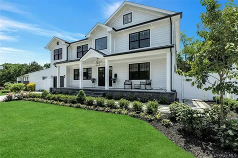 8 Allison Drive Old Bethpage NY 11804