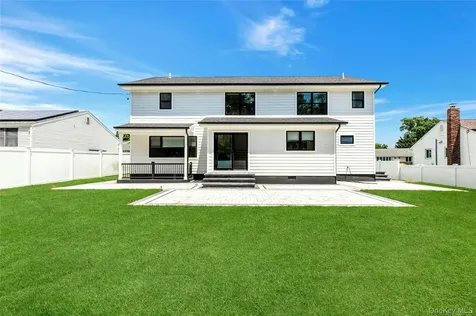 8 Allison Drive Old Bethpage NY 11804