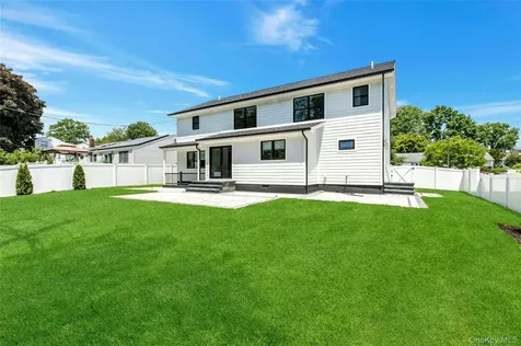 8 Allison Drive Old Bethpage NY 11804