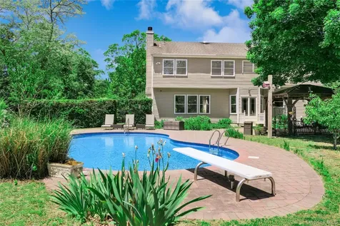 25 Esplanade Drive East Patchogue NY 11772