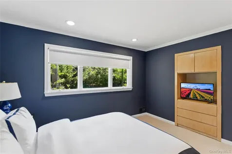 155 Birch Drive East Hills NY 11576