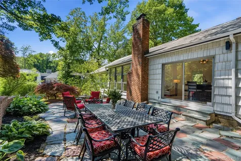 155 Birch Drive East Hills NY 11576