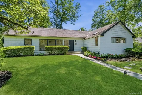 155 Birch Drive East Hills NY 11576