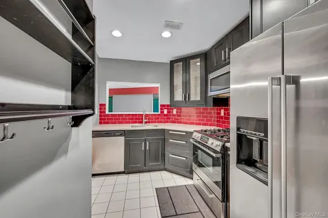 24 Ray Place Scarsdale NY 10583