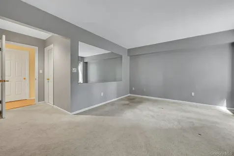 24 Ray Place Scarsdale NY 10583