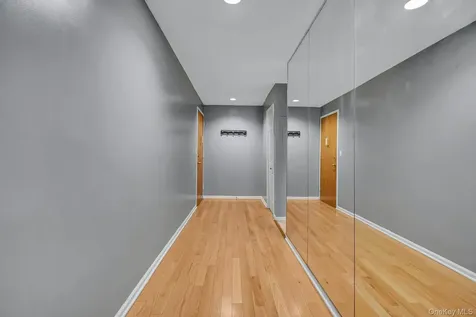 24 Ray Place Scarsdale NY 10583