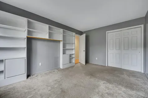 24 Ray Place Scarsdale NY 10583