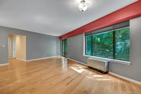 24 Ray Place Scarsdale NY 10583