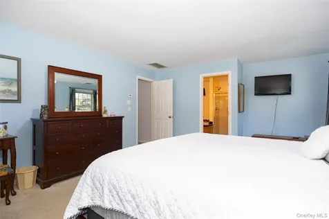 90 Leo Lane Poughquag NY 12570