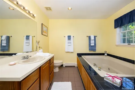 90 Leo Lane Poughquag NY 12570