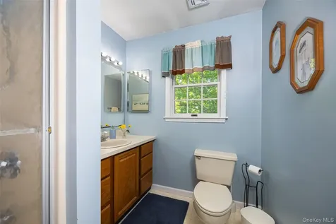 90 Leo Lane Poughquag NY 12570