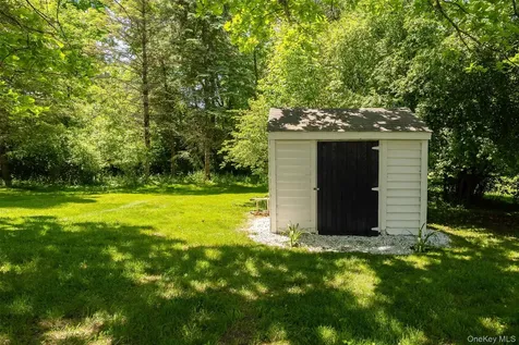 90 Leo Lane Poughquag NY 12570