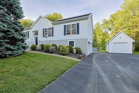 17 Cosmo Drive Hopewell Junction NY 12533