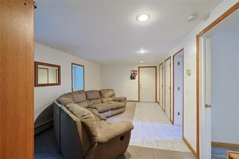 17 Cosmo Drive Hopewell Junction NY 12533