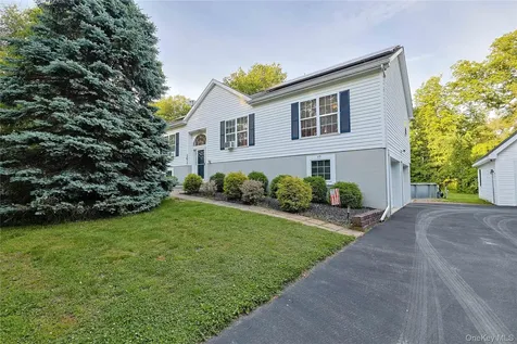 17 Cosmo Drive Hopewell Junction NY 12533