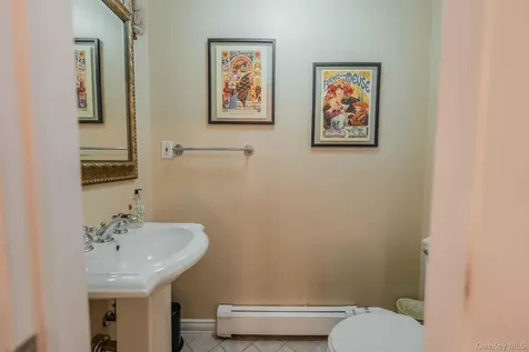 20 Astro Place Dix Hills NY 11746