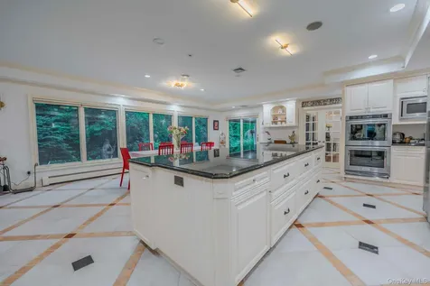 20 Astro Place Dix Hills NY 11746