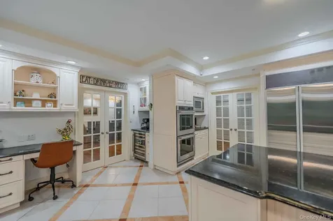 20 Astro Place Dix Hills NY 11746
