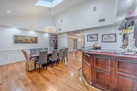 20 Astro Place Dix Hills NY 11746