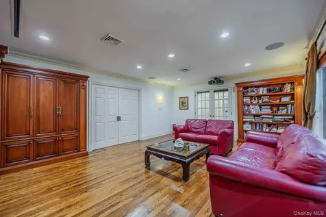 20 Astro Place Dix Hills NY 11746
