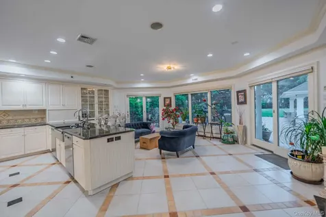 20 Astro Place Dix Hills NY 11746