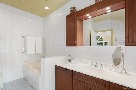 161 Ridgefield Avenue South Salem NY 10590