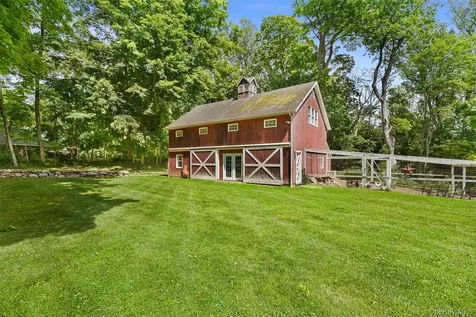 161 Ridgefield Avenue South Salem NY 10590