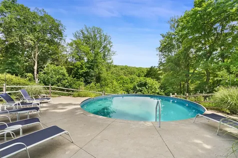 161 Ridgefield Avenue South Salem NY 10590