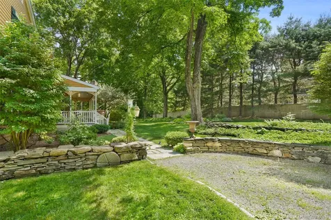 161 Ridgefield Avenue South Salem NY 10590