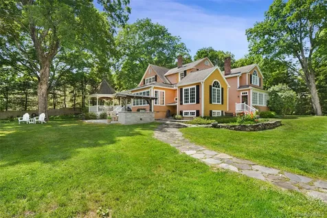 161 Ridgefield Avenue South Salem NY 10590