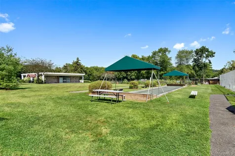 51 Jefferson Oval Yorktown Heights NY 10598