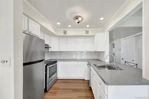 51 Jefferson Oval Yorktown Heights NY 10598