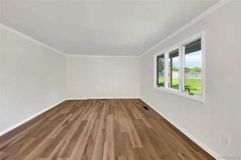 51 Jefferson Oval Yorktown Heights NY 10598