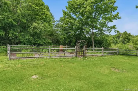 226 Cart Road Dover Plains NY 12522