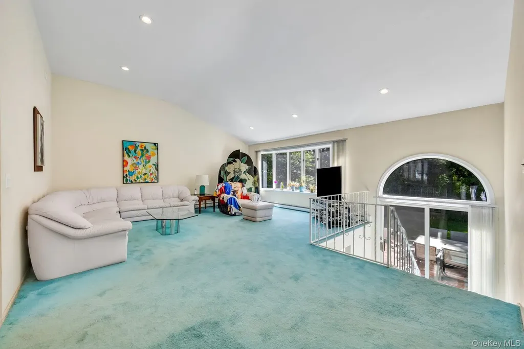 9 Quincy Lane Smithtown NY 11787