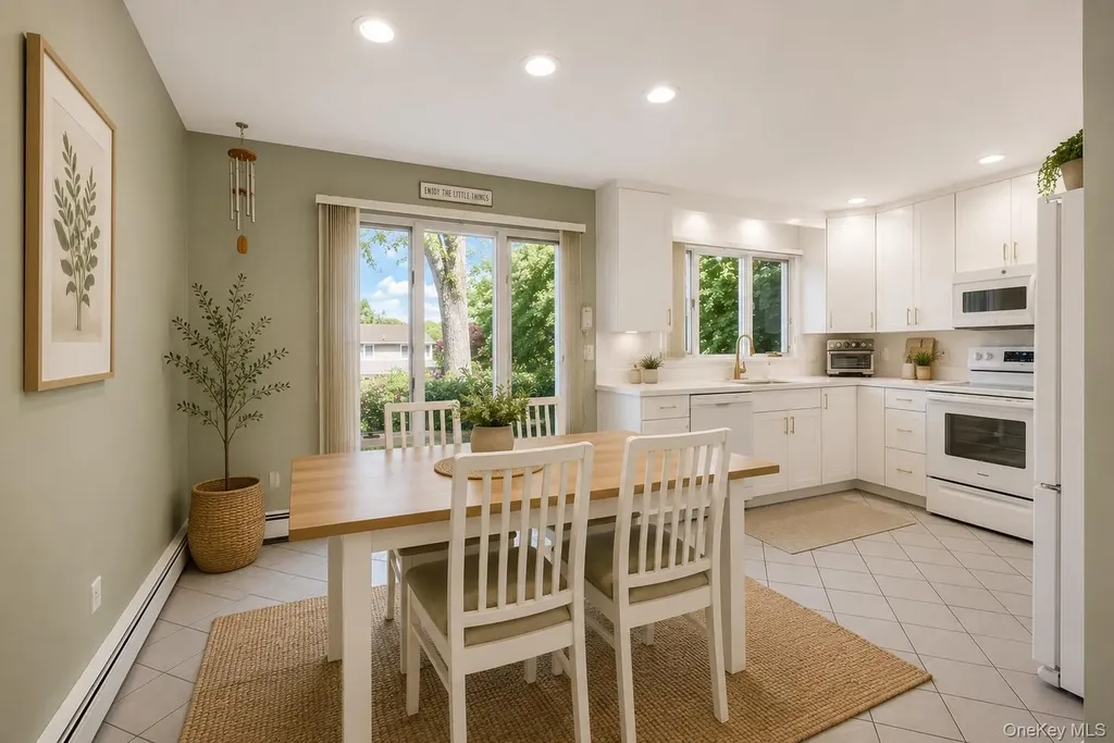9 Quincy Lane Smithtown NY 11787