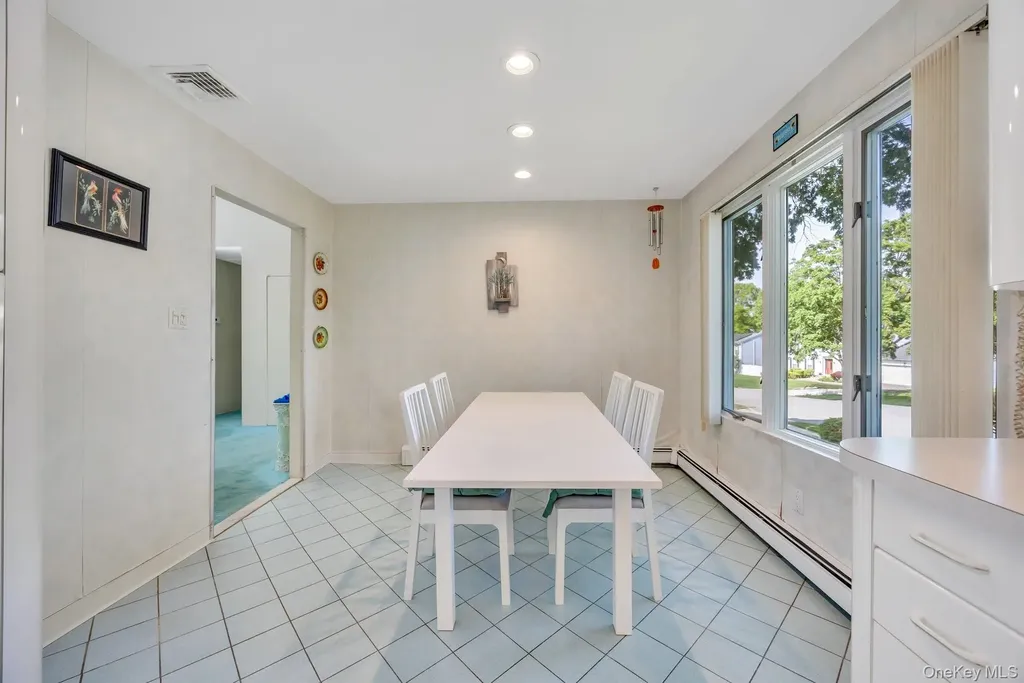 9 Quincy Lane Smithtown NY 11787