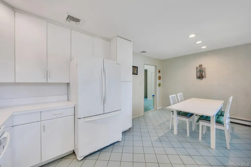 9 Quincy Lane Smithtown NY 11787