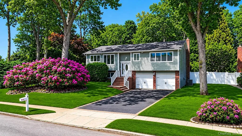 9 Quincy Lane Smithtown NY 11787