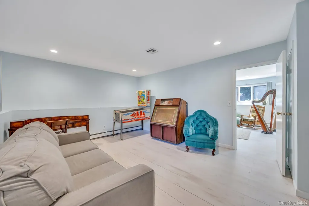 9 Quincy Lane Smithtown NY 11787