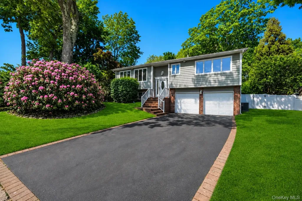 9 Quincy Lane Smithtown NY 11787