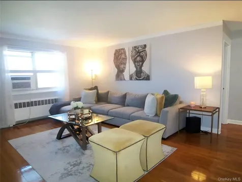 8 Cascade Terrace Yonkers NY 10703
