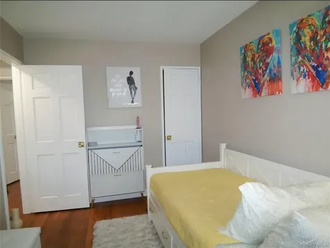 8 Cascade Terrace Yonkers NY 10703