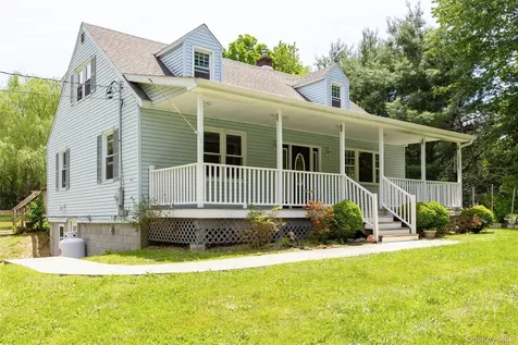 36 Marshall Road Hyde Park NY 12538